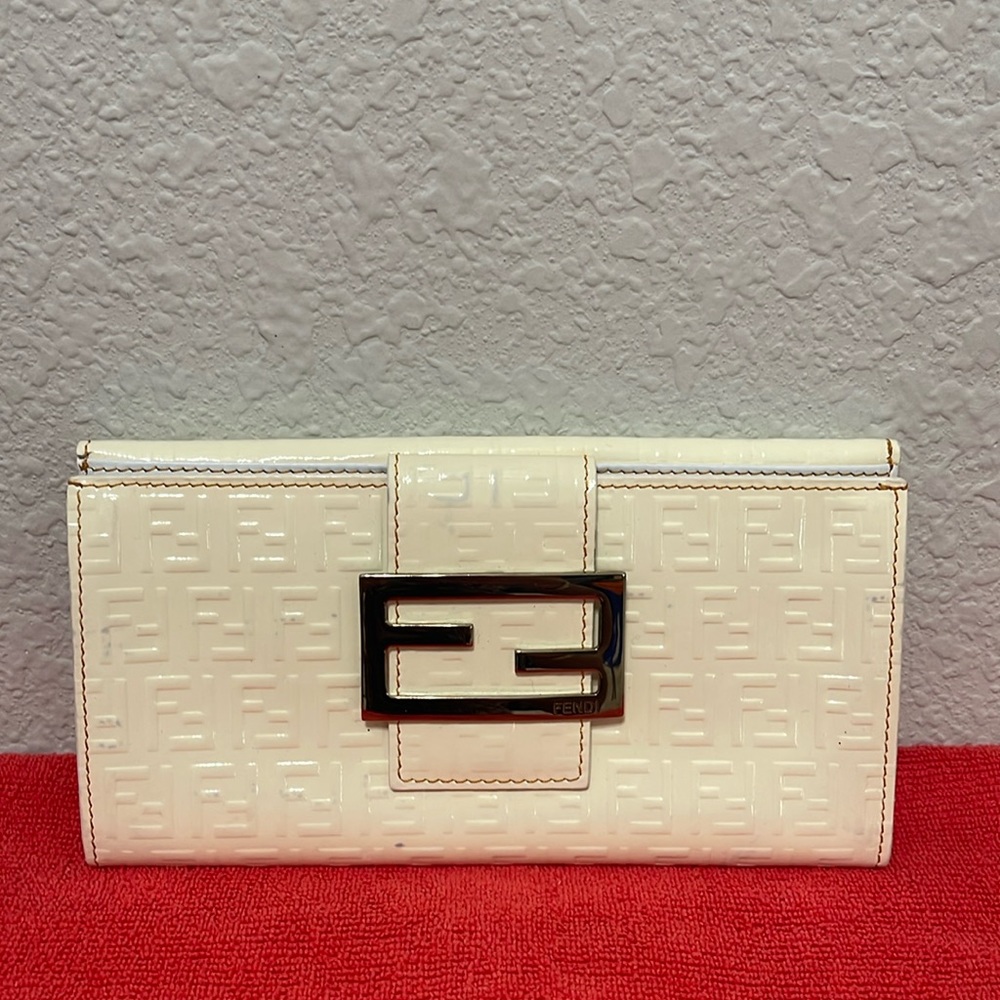 Fendi wallet. Patent . White
